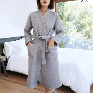 Quince Grey Waffle Knit Women's Robe